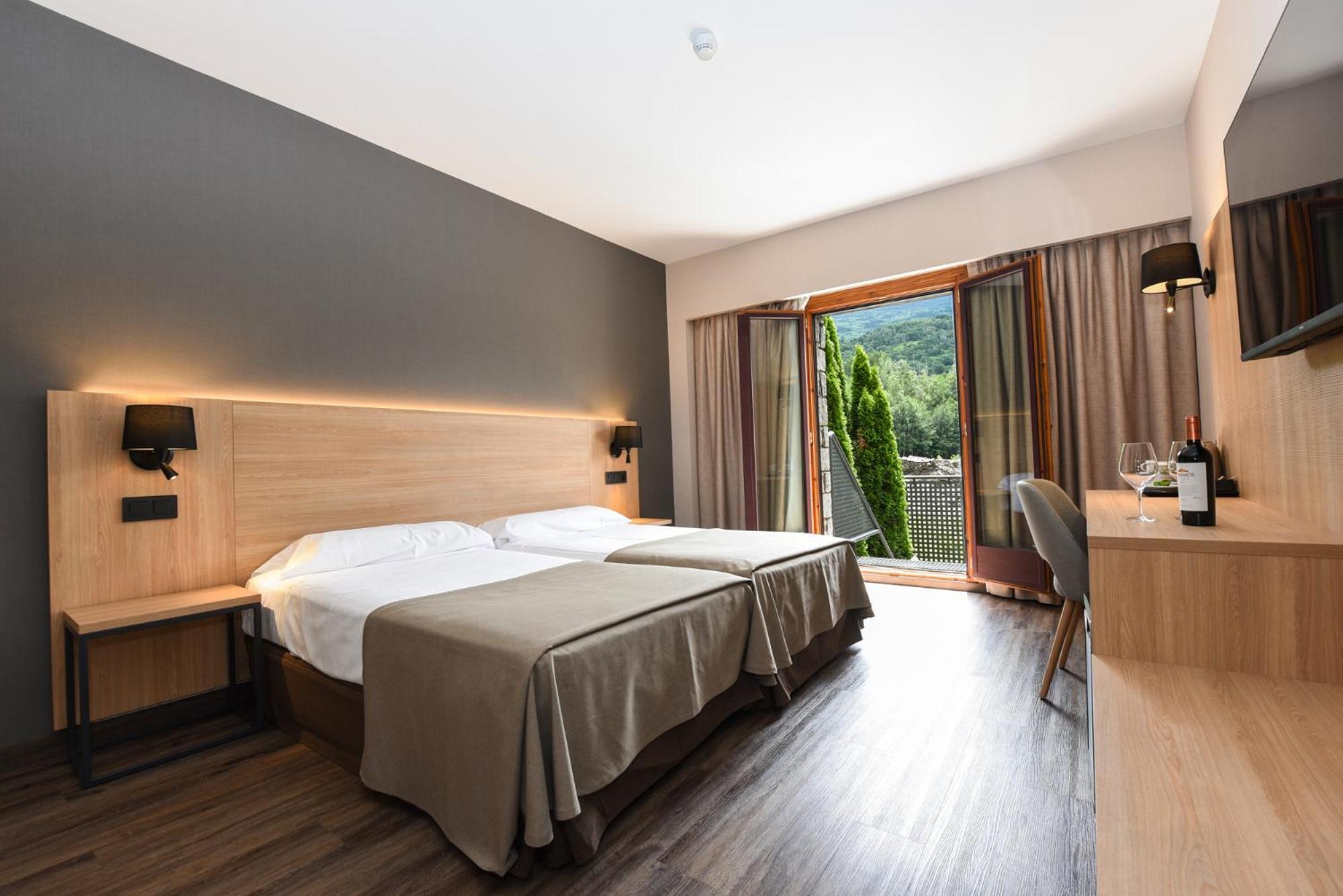 Sommos Hotel Benasque Spa Dış mekan fotoğraf